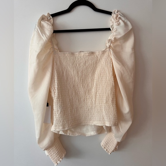 NWT Cream blouse - Picture 4 of 4